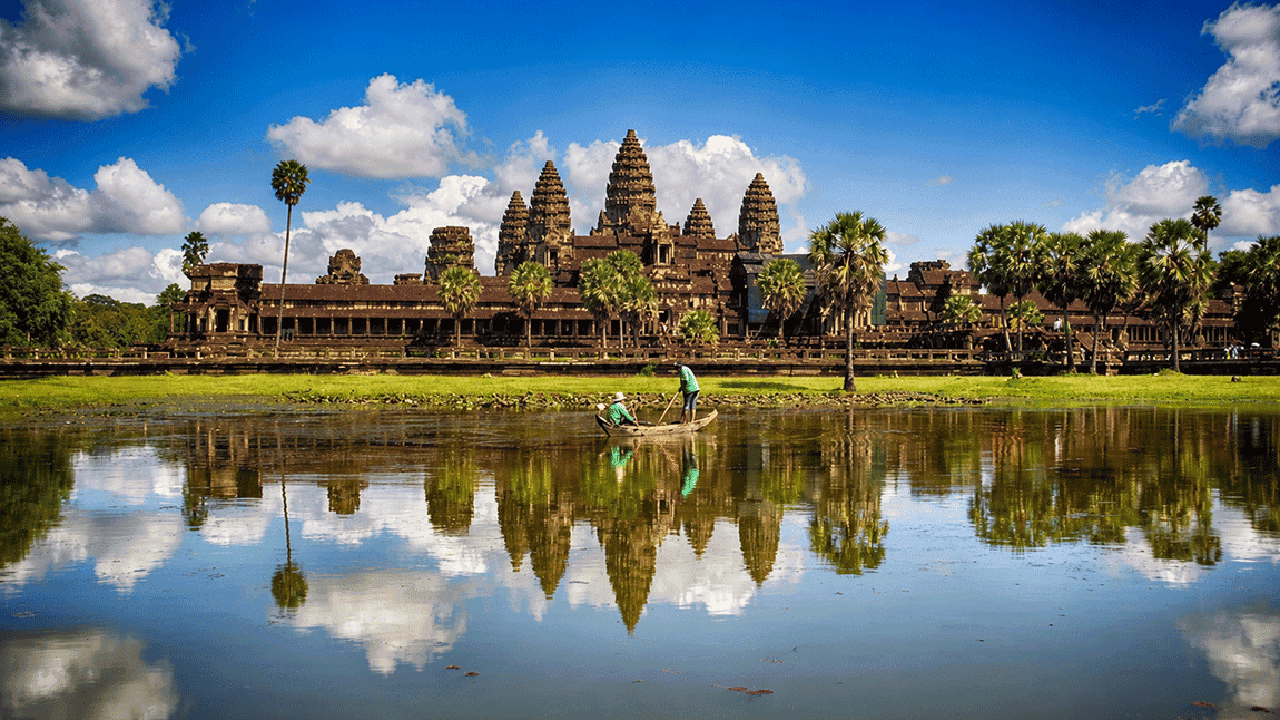 English Shared Group Tour – Angkor Small Circuit